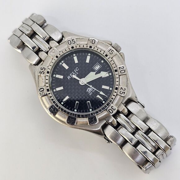 Relic Men's Watch 40MM Black Dial Gray Tone Bracelet Date 6" New Battery - Picture 1 of 12